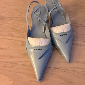 Prada Brushed leather sling back pumpe